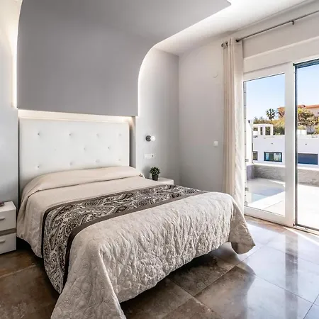 Irisa Villa